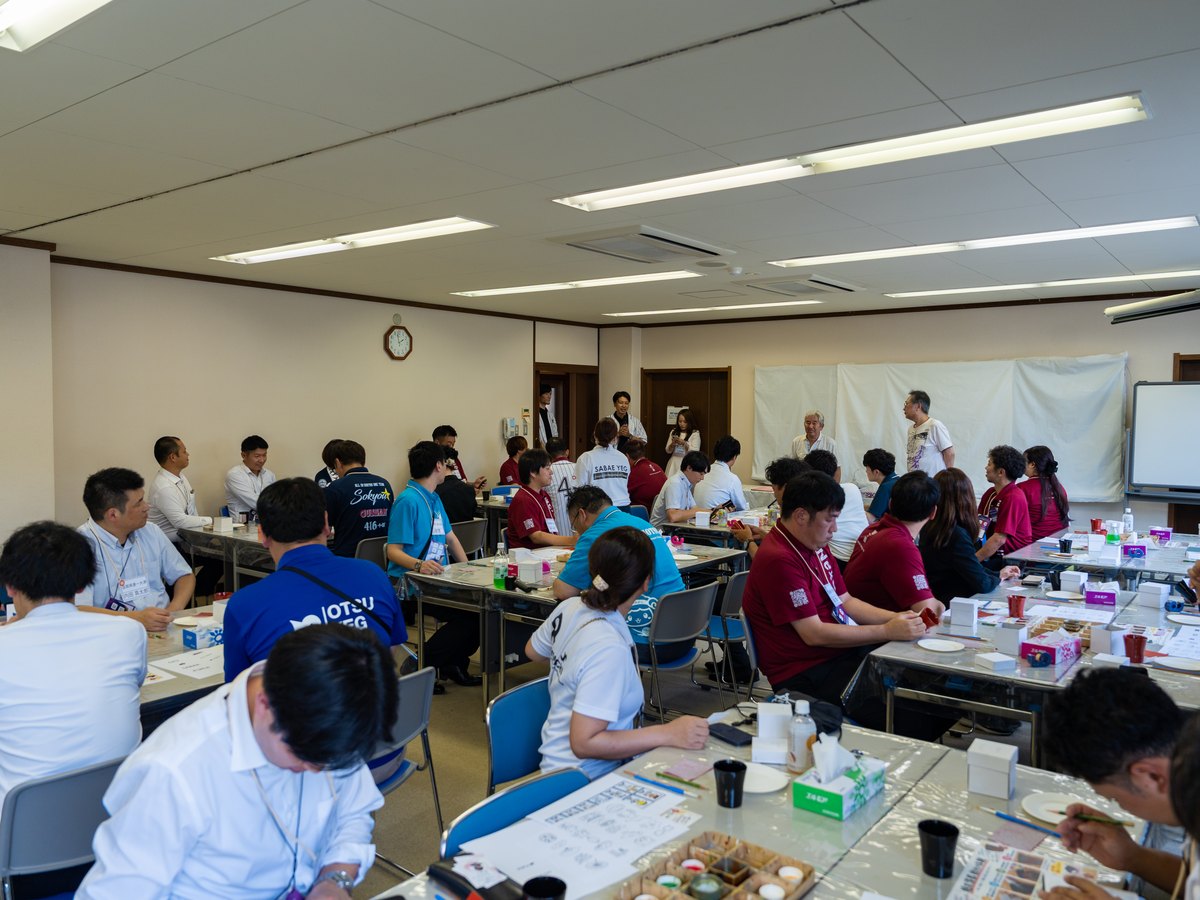 分科会の説明を聞く参加者